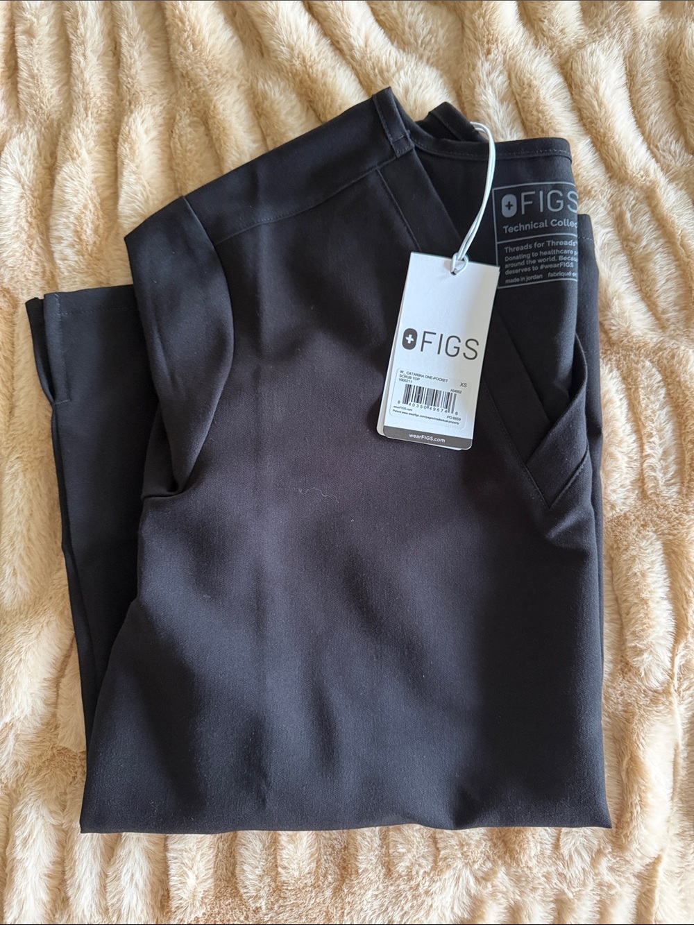 FIGS Catarina One Pocket Scrub Top